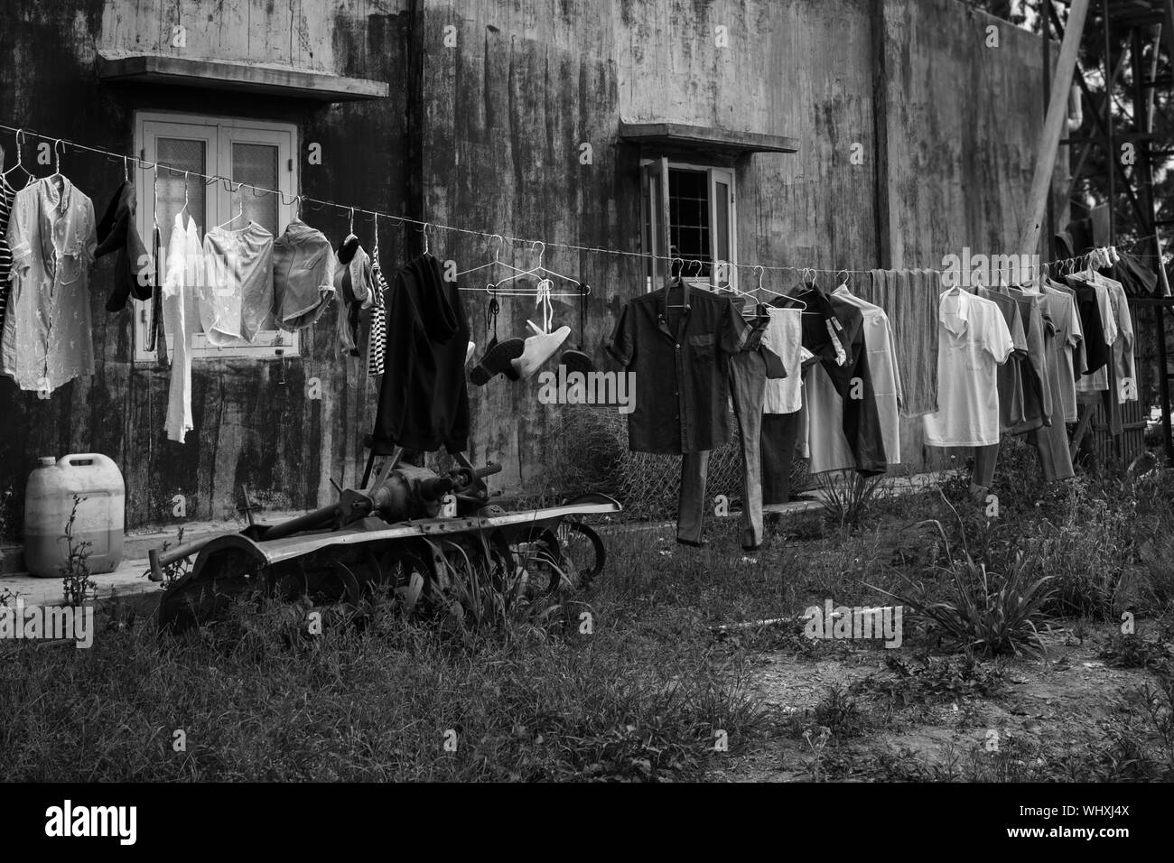 Ein grungy arme Dritte Welt in den Slums. Die Schwarz-Weiß-Fotografie. Stockfoto