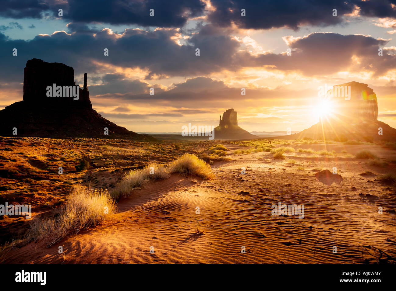 Sonnenuntergang an der Schwestern im Monument Valley, USA Stockfoto