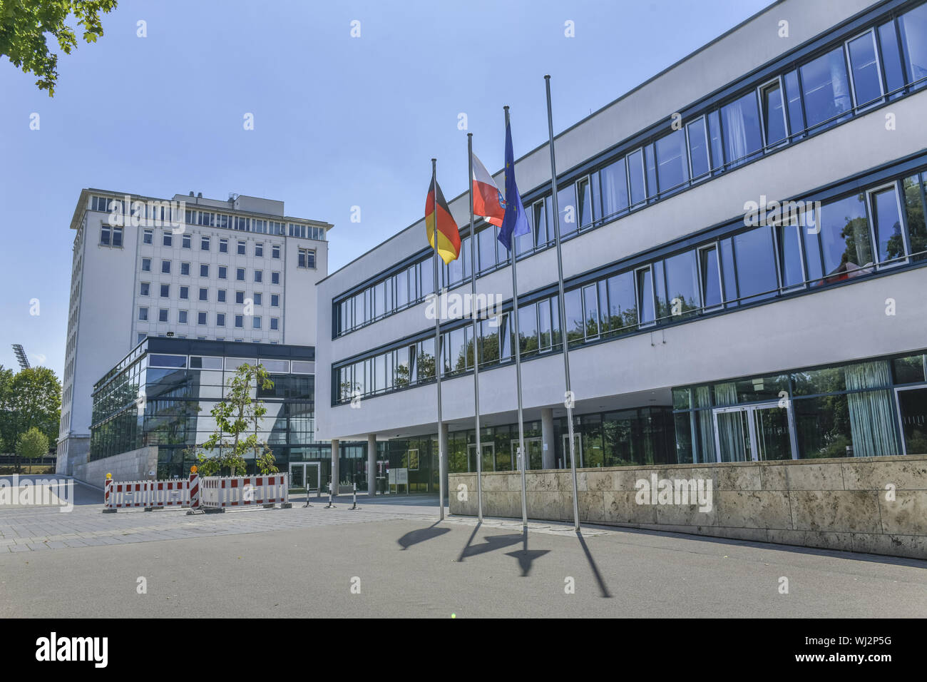 In Deutsch, Deutsch, Deutsch, Deutsch, Deutschland, Erfurt, Einwohner von Erfurt, funktionales Gebäude, funktionales Gebäude, Juergen Fox's Street, Jürg Stockfoto