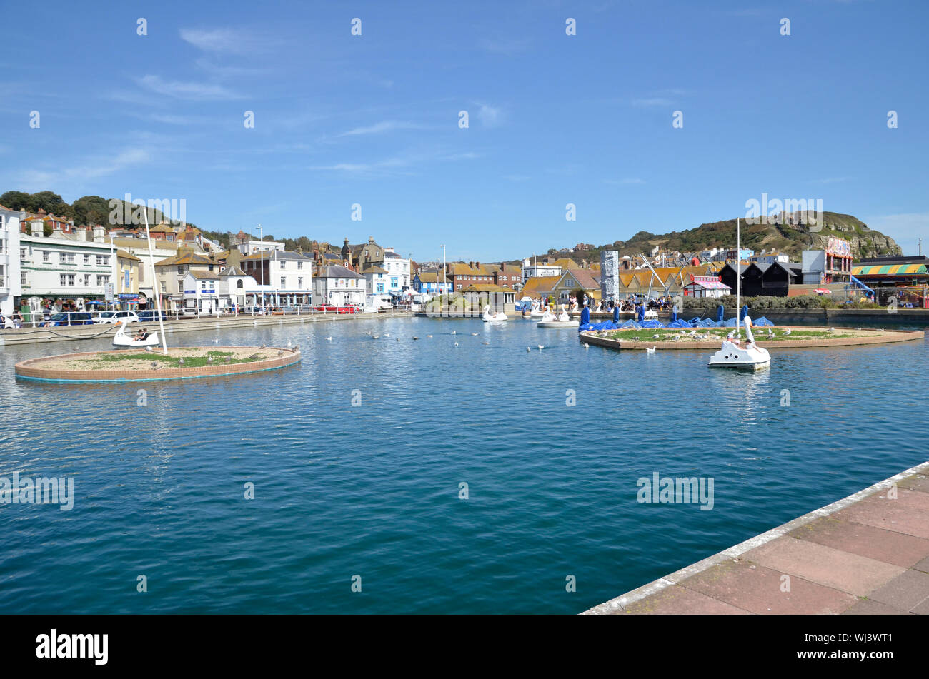 Die Altstadt von Hastings in East Sussex vom Meer Stockfoto