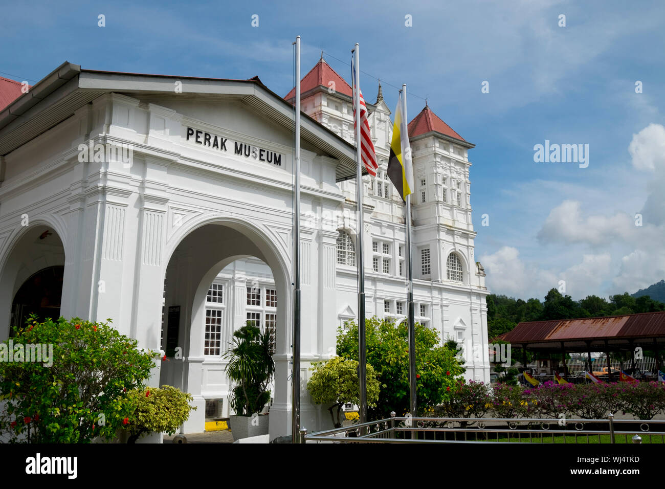 Den vorderen Eingang des Perak Museum in Taiping, Perak, Malaysia. Das Museum verfügt über kulturelle, historische Artefakte und umfangreiche taxidermy Tiere Stockfoto