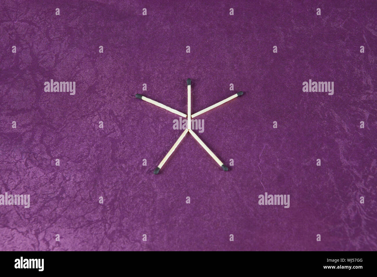 Männliche Gestalt aus Streichhölzern gemacht Stockfoto