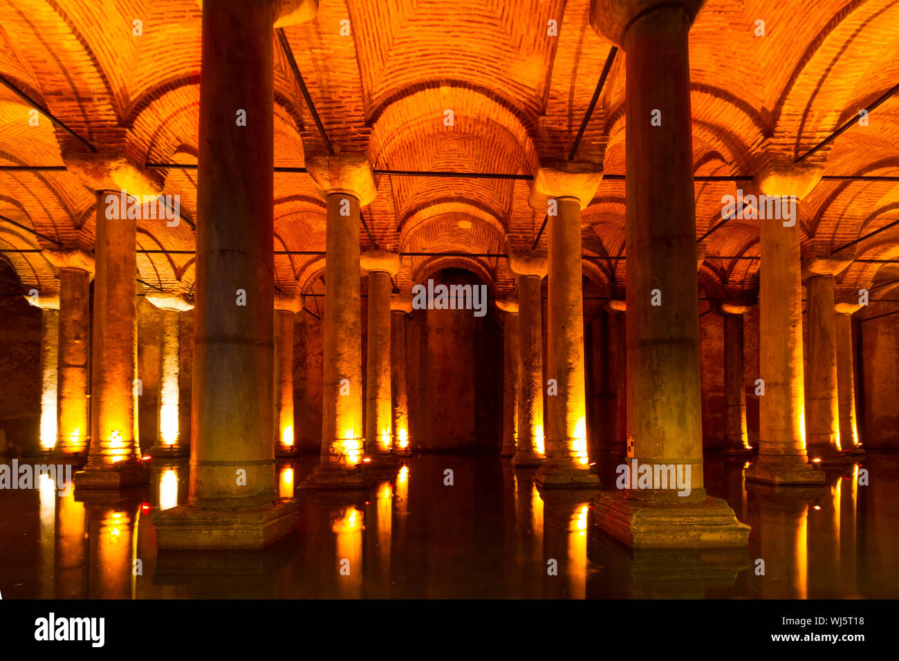 Die Basilika Zisterne (Türkisch: Yerebatan Sarayı - Unken Palace', oder Yerebatan Sarnıcı - Unken Zisterne"), ist die größte von mehreren hundert Alten Stockfoto