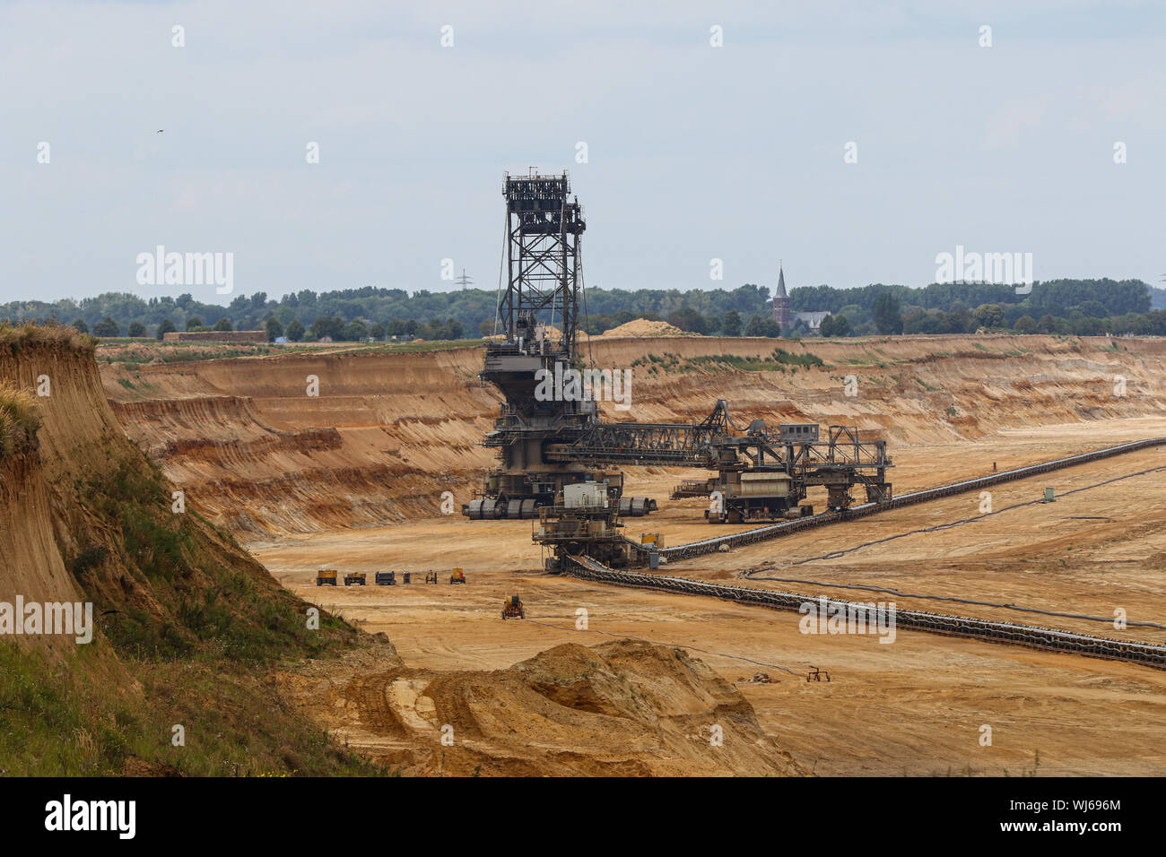 Braunkohle Bagger am Aussichtspunkt Jackerath, Nordrhein-Westfalen, Deutschland. Stockfoto