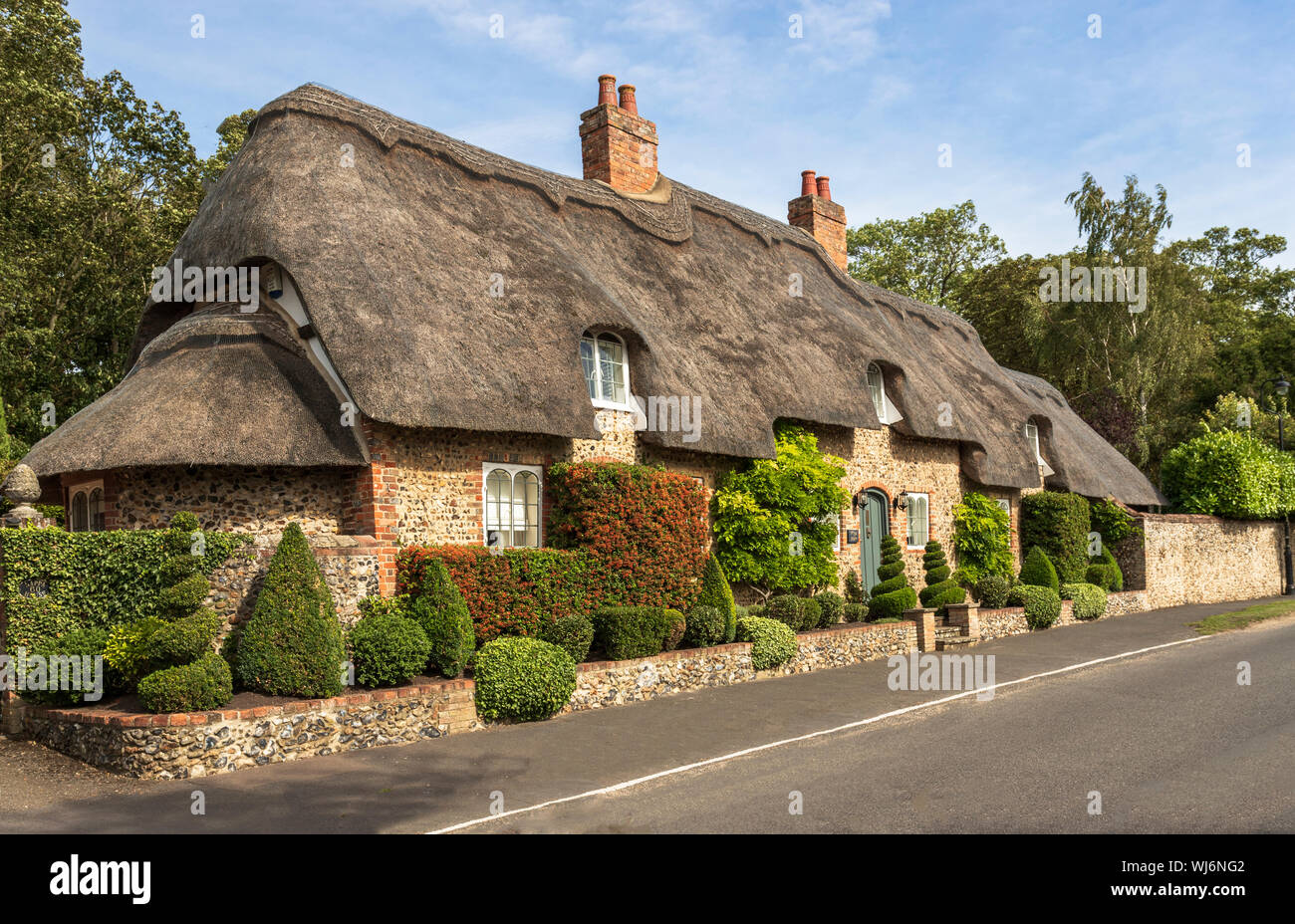 Romantisches Reetdachhaus in Cambridgeshire, England, Großbritannien, Großbritannien, Europa Stockfoto