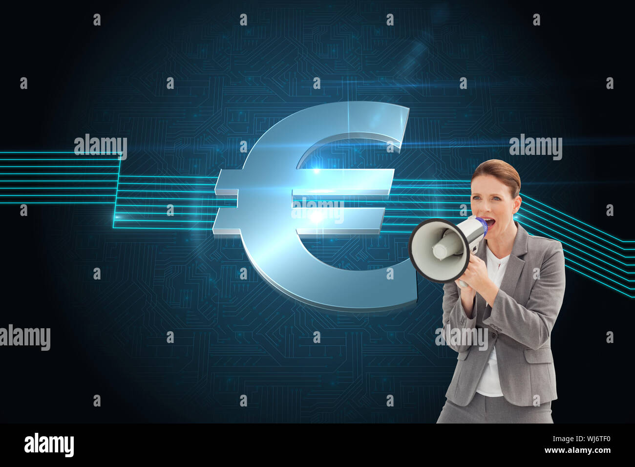 Zusammengesetztes Bild der Geschäftsfrau ist auf ein Megaphon sprechen. Stockfoto