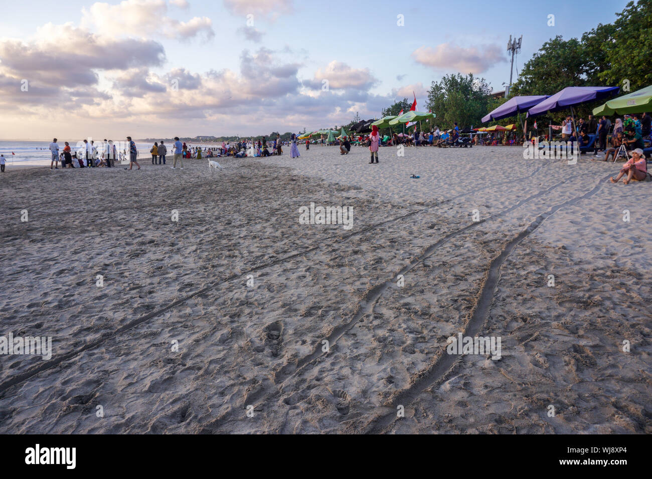 Kuta Beach ist der Strand auf Bali in Indonesien Stockfoto