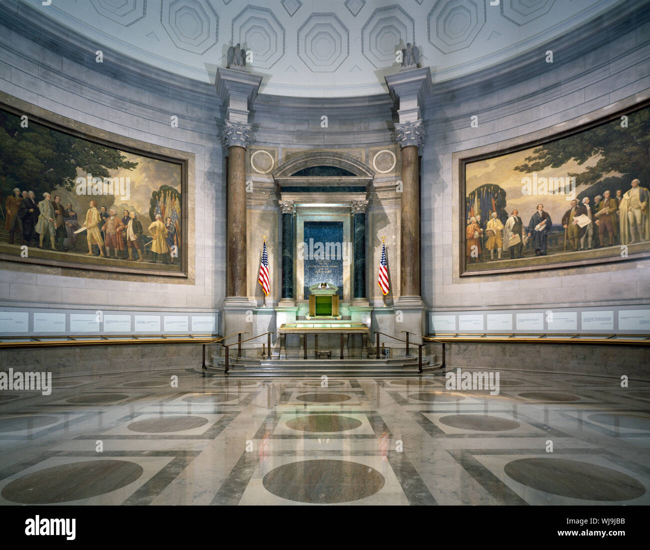 Halle, wo Chartas der Nation der Freiheit angezeigt werden, National Archives, Washington, D.C Stockfoto