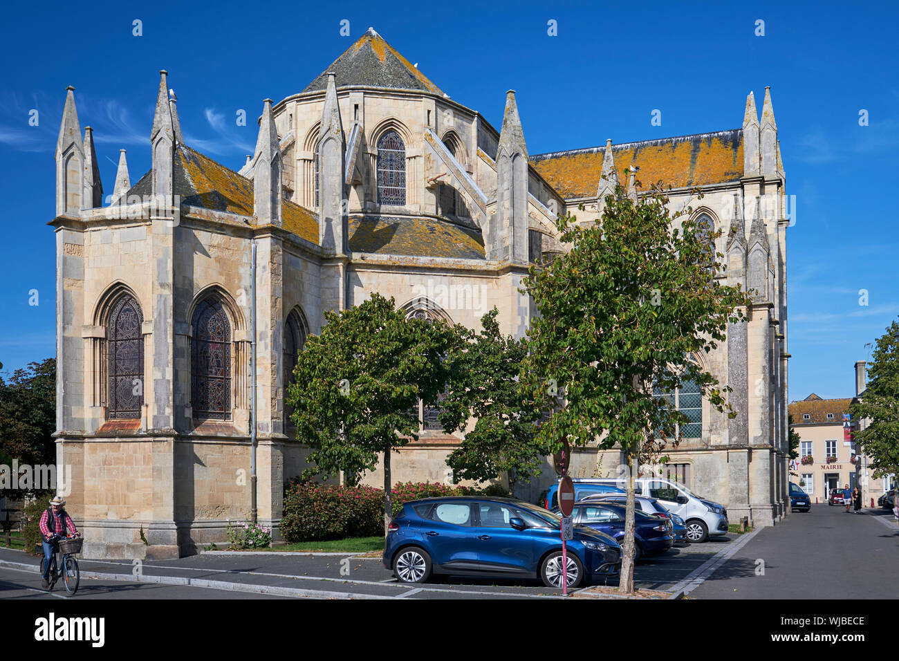 Äußere Aufnahme der St. Vaast La Hougue Kirche Stockfoto