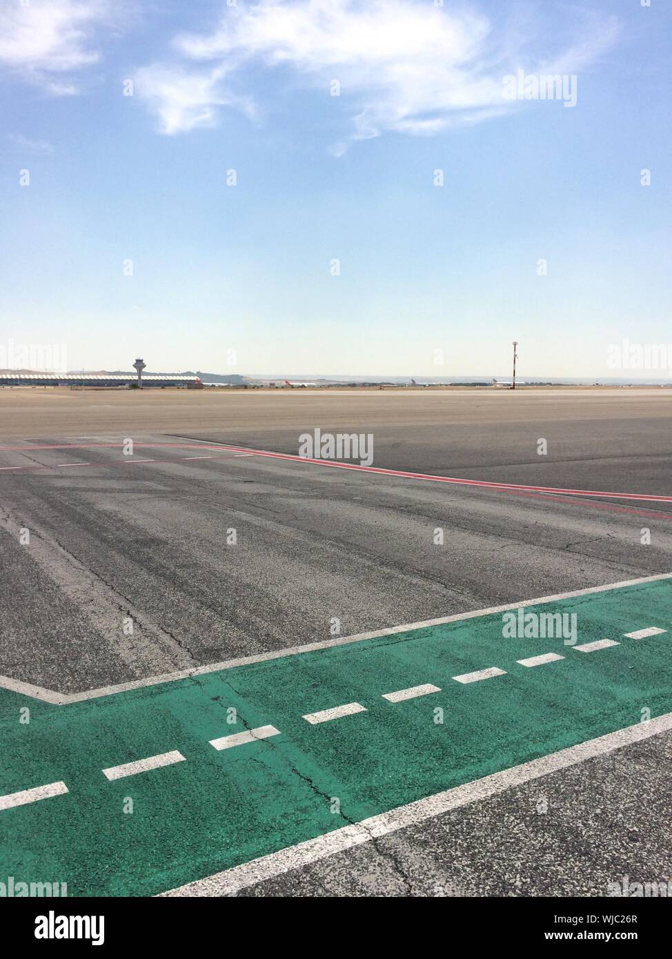 Leere Flugplatz gegen Sky Stockfoto