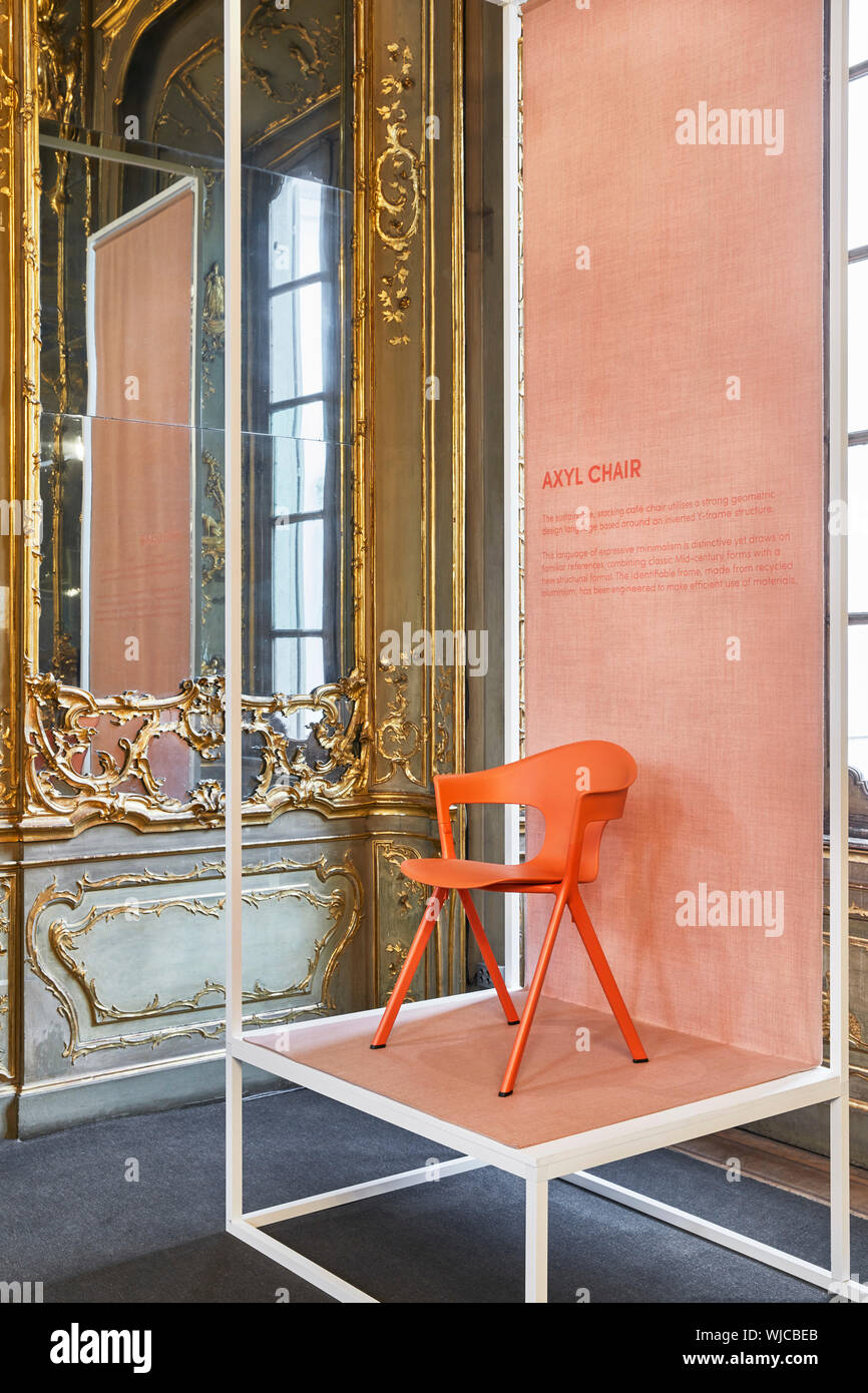 Stuhl Anzeigen Layer X Allermuir Bei Milan Design Week 2019 Mailand Italien Architekt Benjamin Hubert 2019 Stockfotografie Alamy