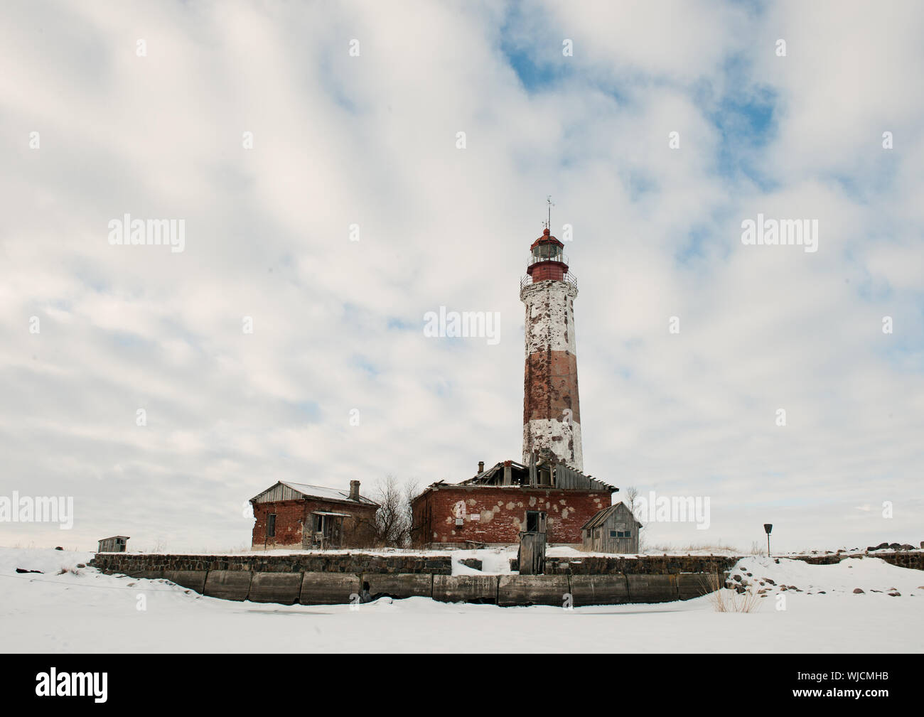 Winter Leuchtturm. Der Leuchtturm Insel im Winter auf dem Ladoga See. Russland. Stockfoto