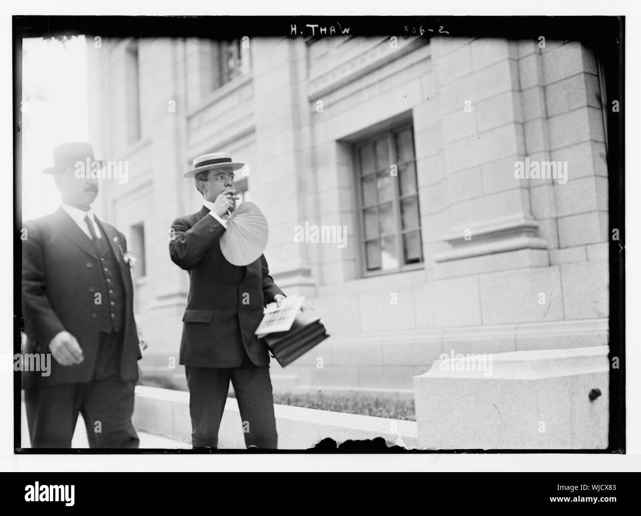 Harry Tauwetter, mit nicht identifizierten Gentleman Stockfoto