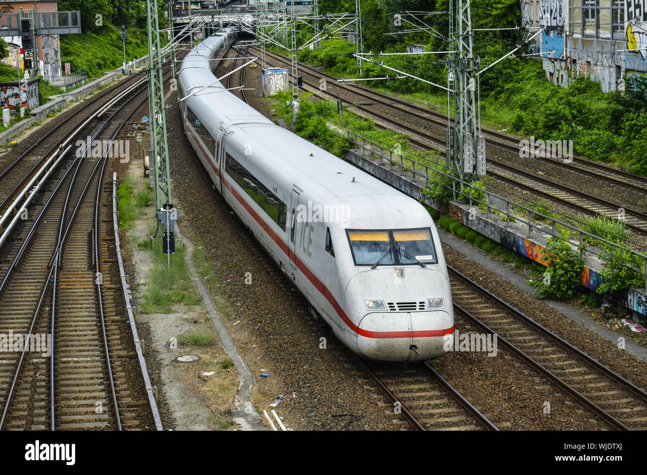 Berlin, Dänenstrasse, Deutsche Bahn, die Deutsche Bahn, Deutschland, Intercity Express, Pankow, Prenzlauer Berg, Schienenverkehr, Verkehr, Zug, ICH Stockfoto