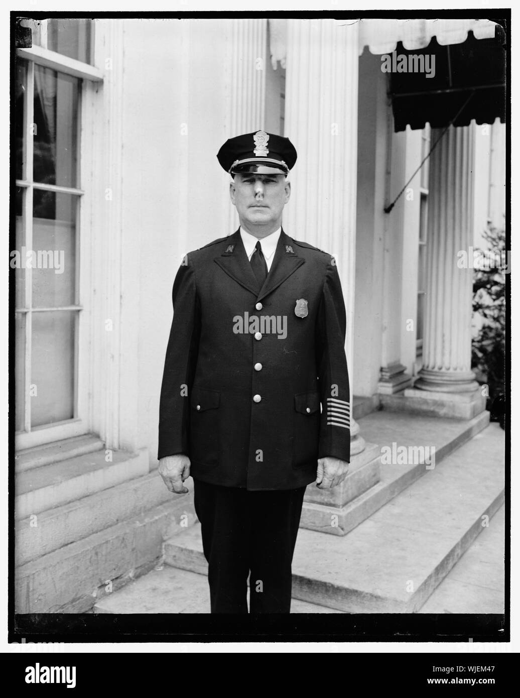 Köpfe Weiße Haus Polizei. Washington, D.C., am 25. Juni. Lieut. John M.D. McCubbin wurde heute zum Hauptmann des Weißen Hauses Polizei gefördert. Ein Mitglied der Kraft seit 1922 Er tritt die Nachfolge von Kapitän A.A. Walters, Rentner Stockfoto
