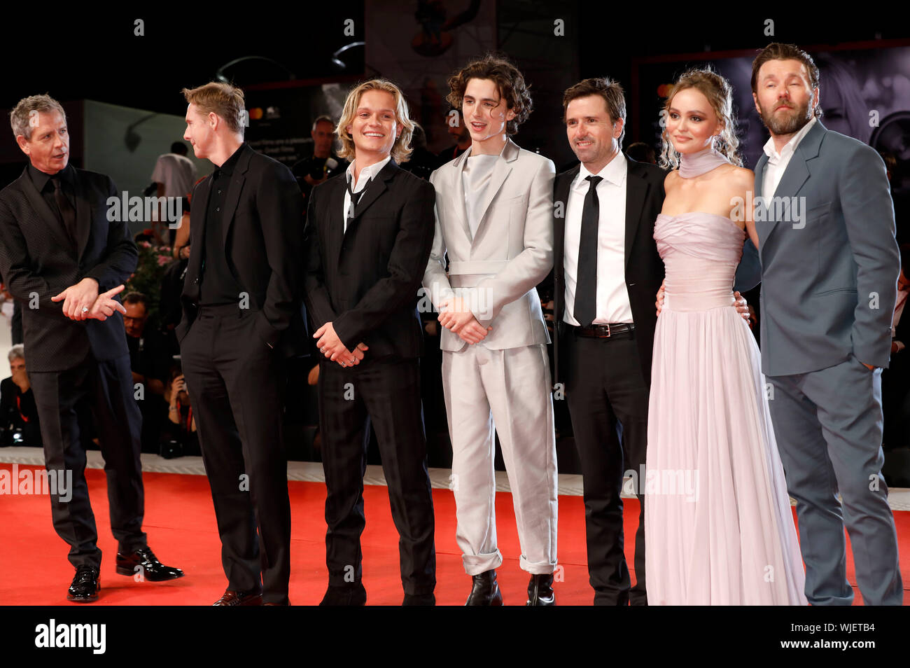 Venedig, Italien. 02 Sep, 2019. Ben Mendelsohn, Sean Harris, Tom Glynn-Carney, Timothee Chalamet, David Michod, lily-rose Depp und Joel Edgerton an den König 'Premiere auf der 76. Internationalen Filmfestspielen Venedig Palazzo del Casino am 2. September 2019 in Venedig, Italien. Credit: Geisler-Fotopress GmbH/Alamy leben Nachrichten Stockfoto