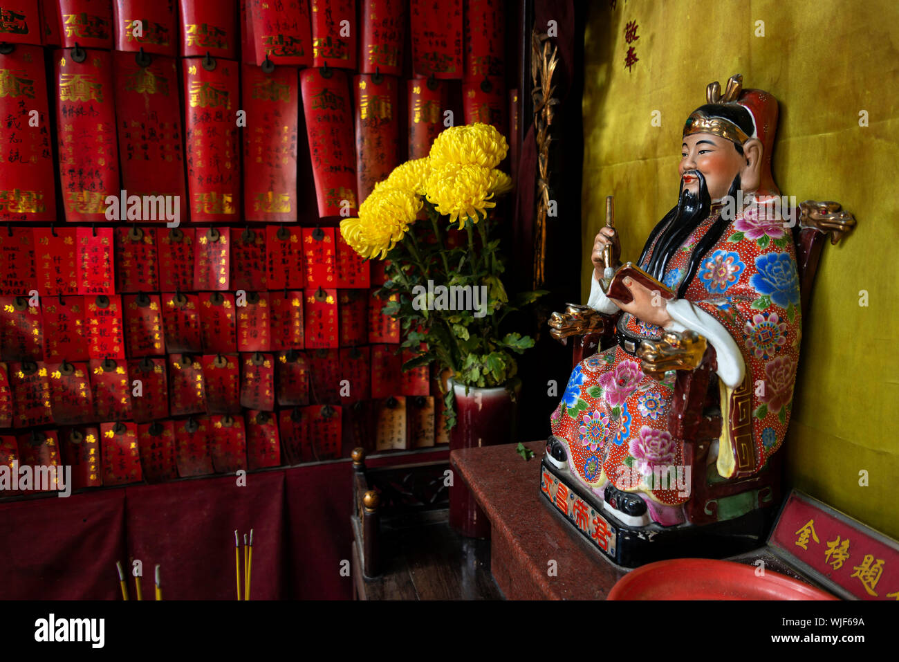 Kleine chinesische traditionelle Schrein Detail in A-Ma Tempel Macau China Stockfoto