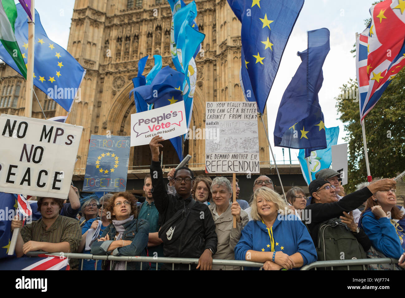 Westminster, London, Großbritannien. 3. Sep 2019. Tausende von Pro Europe Demonstranten März außerhalb des Parlaments für den Putsch zu verschrotten. Penelope Barritt/Alamy leben Nachrichten Stockfoto