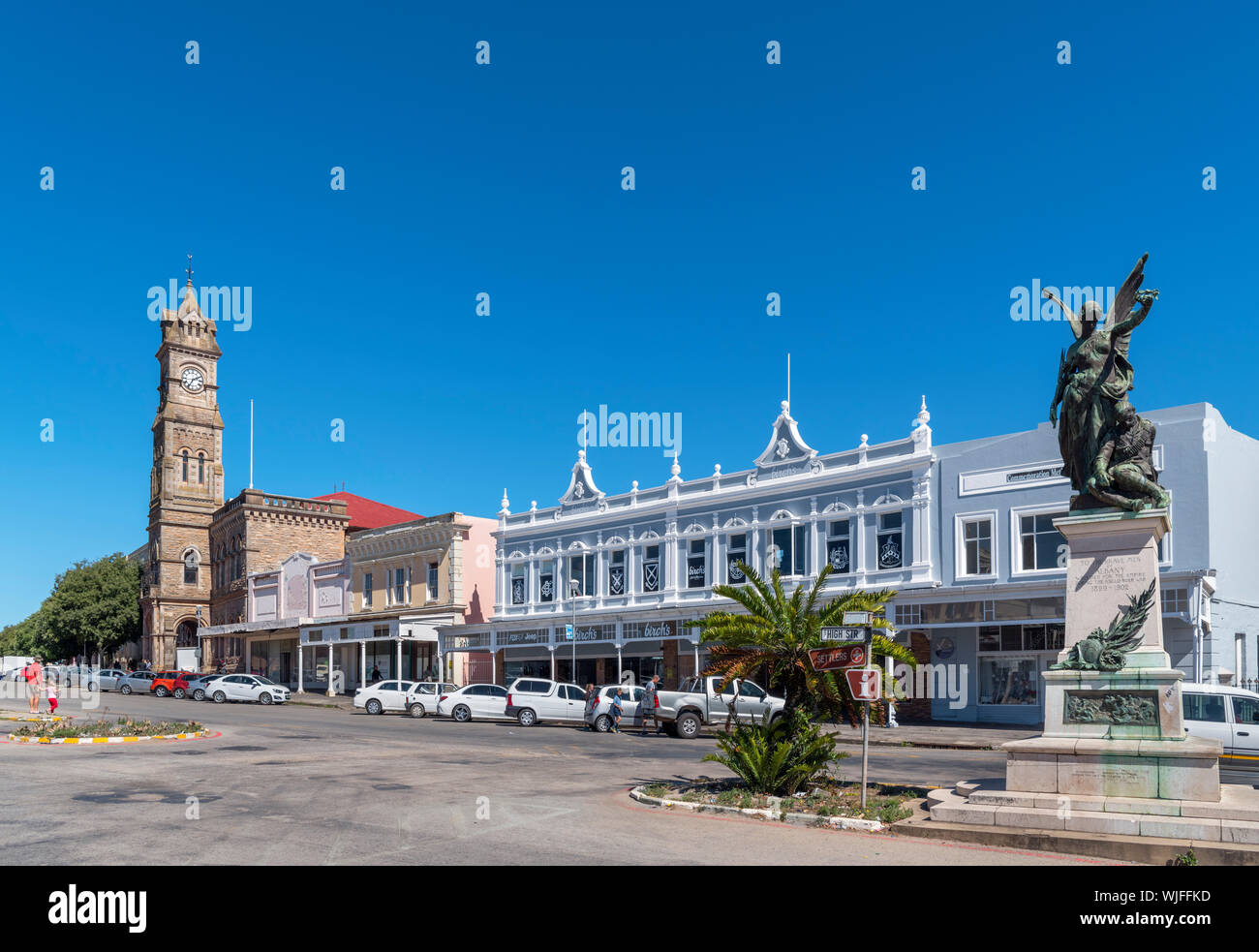 High Street in Richtung City Hall, Grahamstown (Makhanda), Eastern Cape, Südafrika Stockfoto