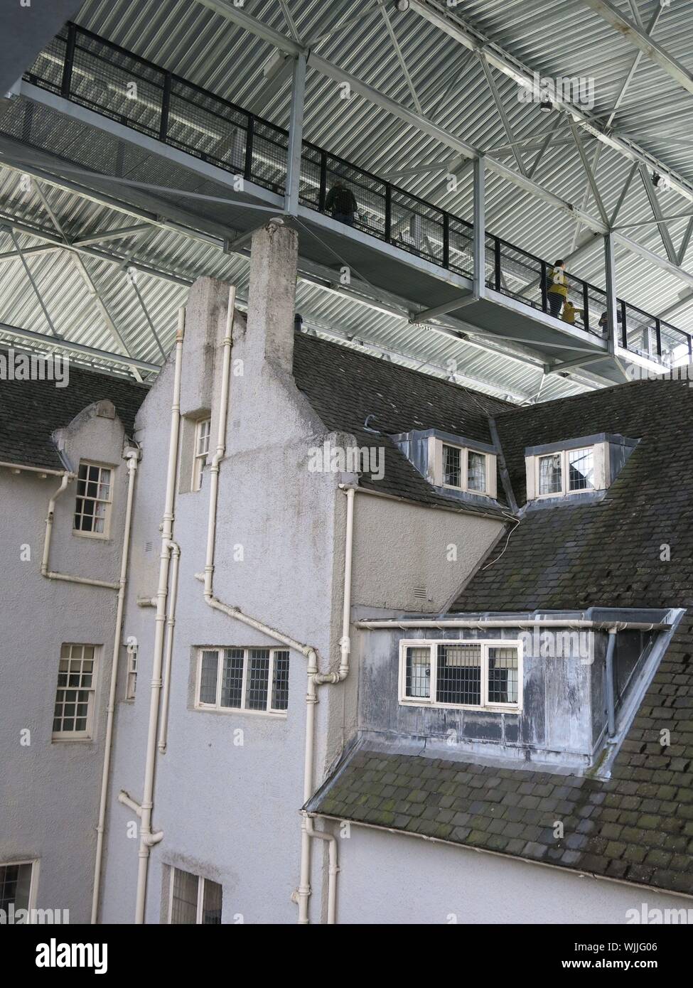 Externe Gehwege in der high-tech 'Box' über den Hügel errichtet bieten einzigartige Chancen Mackintosh's Architektur aus allen Blickwinkeln zu betrachten. Stockfoto