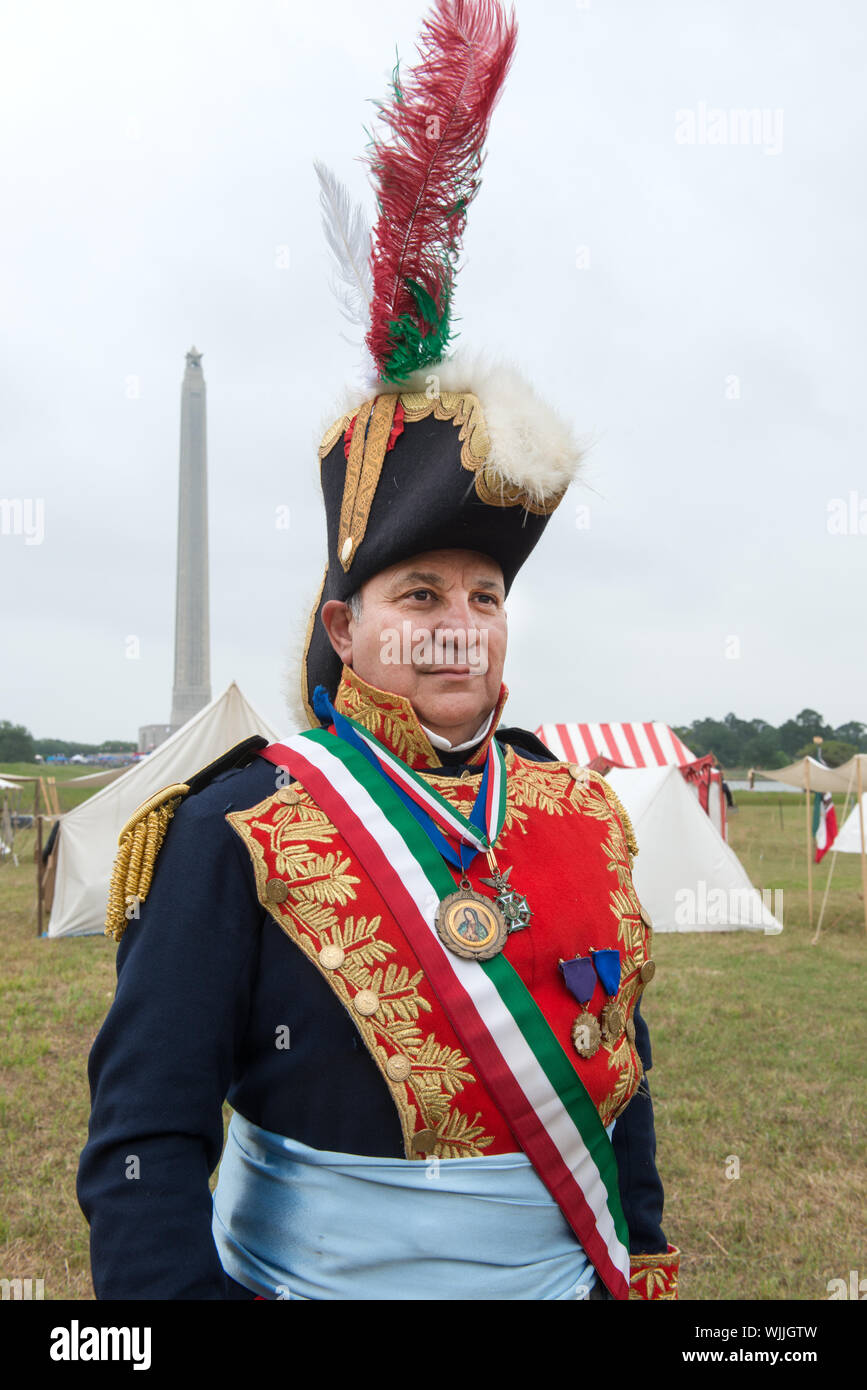 Hilario De La Pena als General Antonio Lopez de Santa Anna in der Schlacht von San Jacinto Festival und Schlacht Reenactment, einem Wohn - Geschichte nacherzählen und Demonstration der historischen Schlacht von San Jacinto, die entscheidende Schlacht des Texas Revolution. La Porte, Texas Stockfoto
