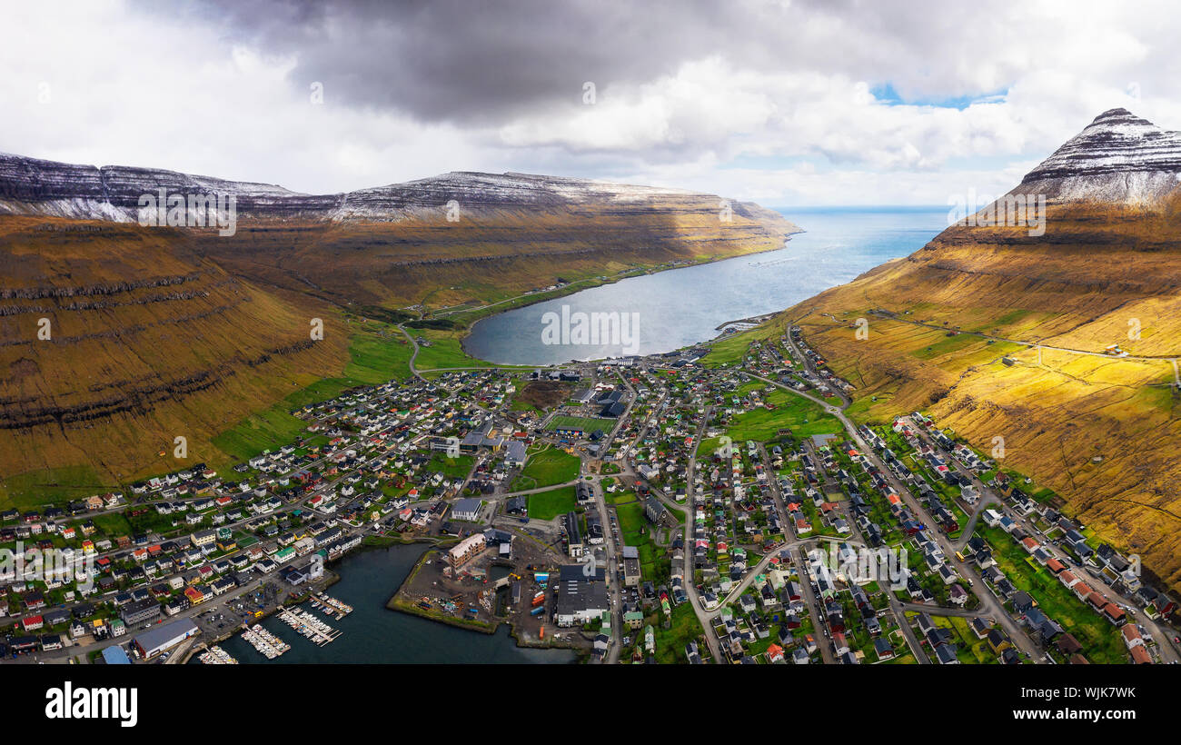 Antenne Panorama der Stadt von klaksvik auf den Färöer Inseln, Dänemark Stockfoto