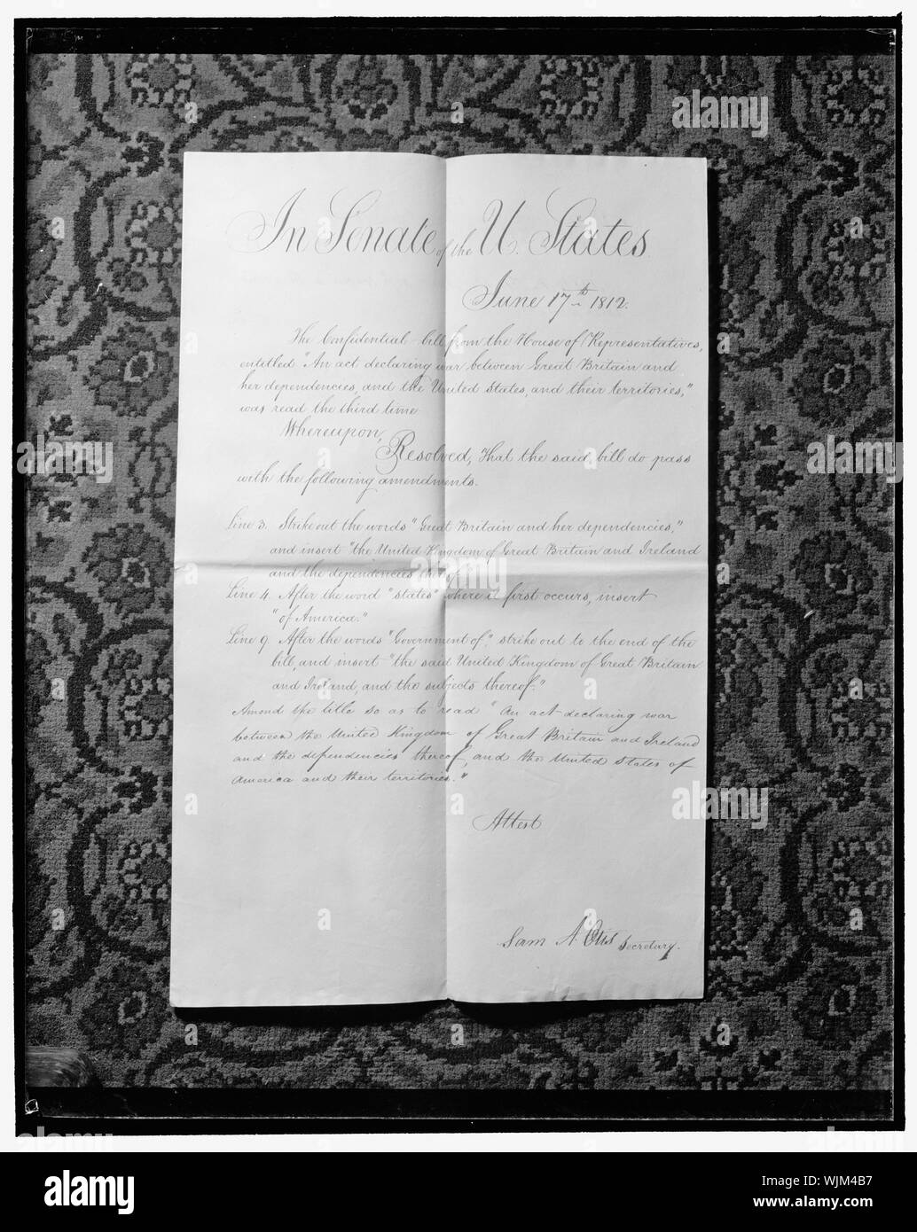 Historische Aufzeichnungen im Capitol gefunden. Die fertige Rechnung von 1812 festgestellt, dass ein Mitgliedstaat der Krieg zwischen den Vereinigten Staaten und Großbritannien, nachdem es vom Senat in das Haus zurückgekehrt war als "Vertraulich Bill" und geändert in "das Vereinigte Königreich von Großbritannien und Irland und die Abhängigkeiten" lesen. Dieser Gesetzentwurf wurde gedacht, um verbrannt zu haben als die Briten das Capitol im Jahre 1814 verbrannt, 1/23/39 Stockfoto