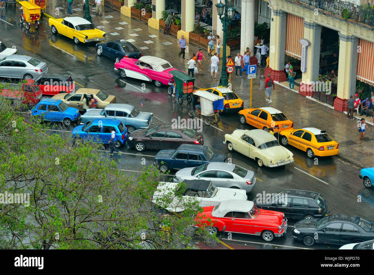 Street Fotografie in der Altstadt von Havanna - Havanna Straßen vom Parque Central Hotel Dach, La Habana (Havanna), Havanna, Kuba Stockfoto