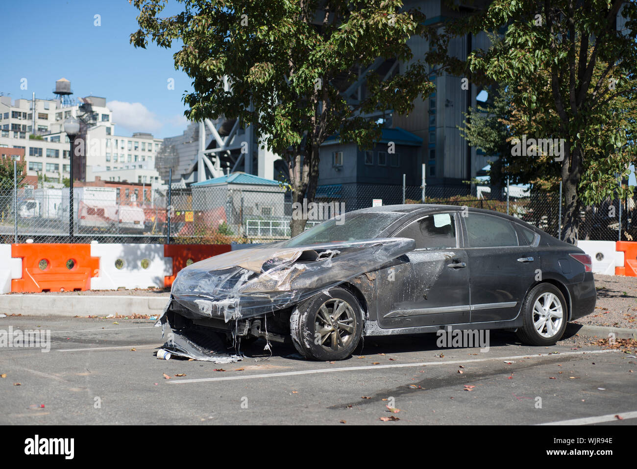 Auto verbrannt im Lowes, Parkplatz in Gowanus Brooklyn Stockfoto