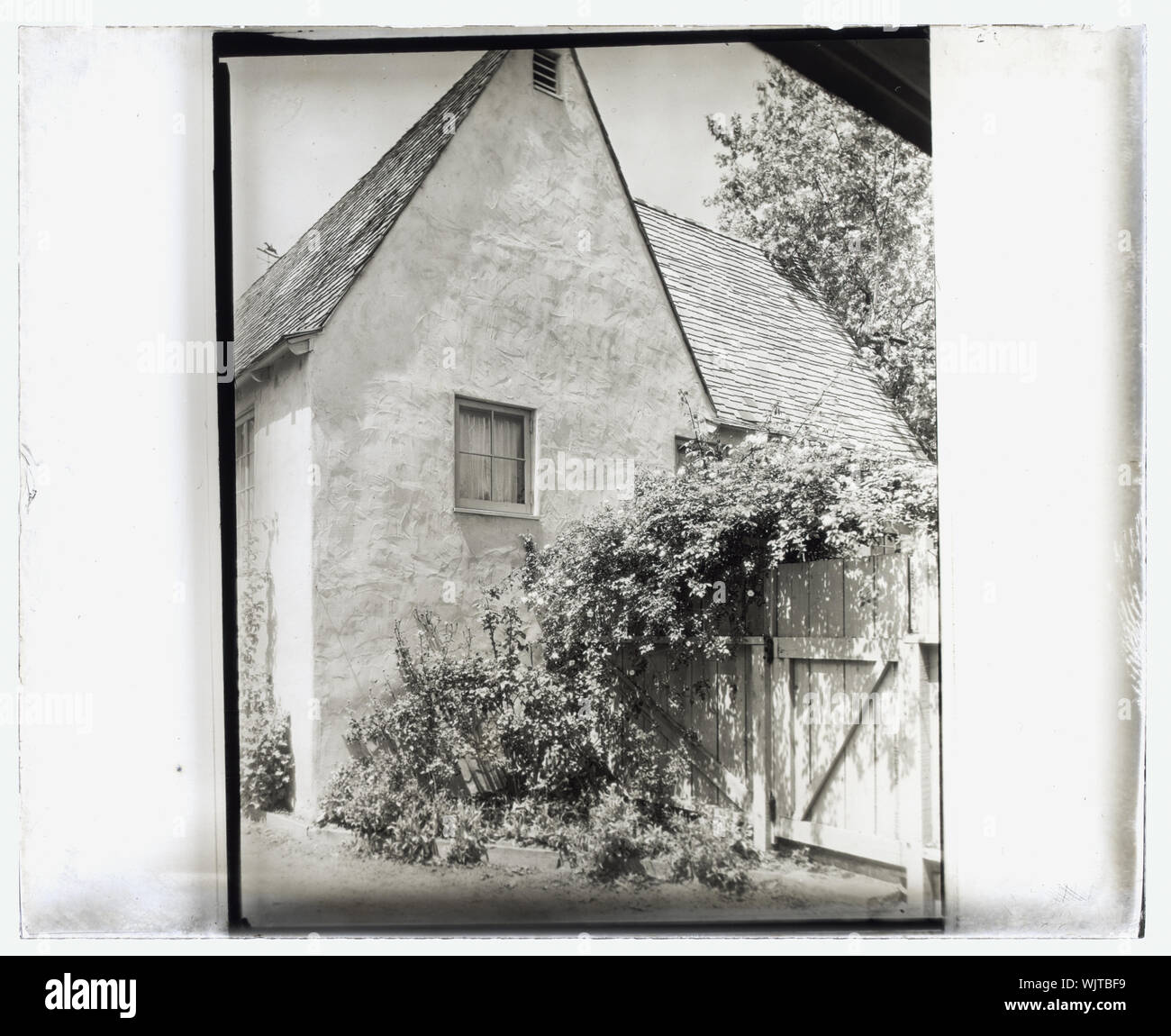 Haus an der französischen Dorf, Highland Avenue, Hollywood, Kalifornien. Gate Stockfoto