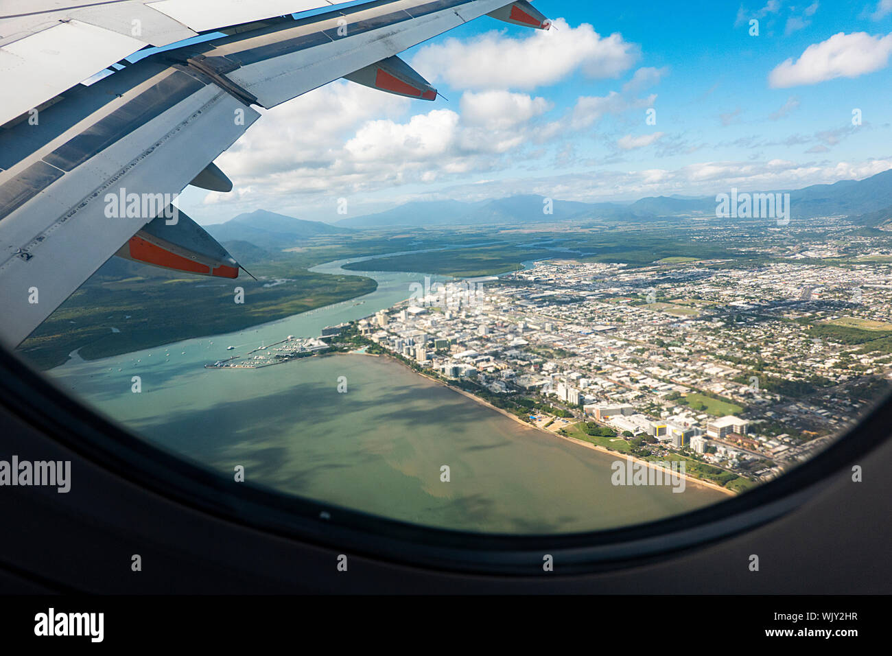 Luftaufnahme der Stadt von Cairns aus einem Jumbo Jet gesehen, Far North Queensland, Queensland, Australien Stockfoto