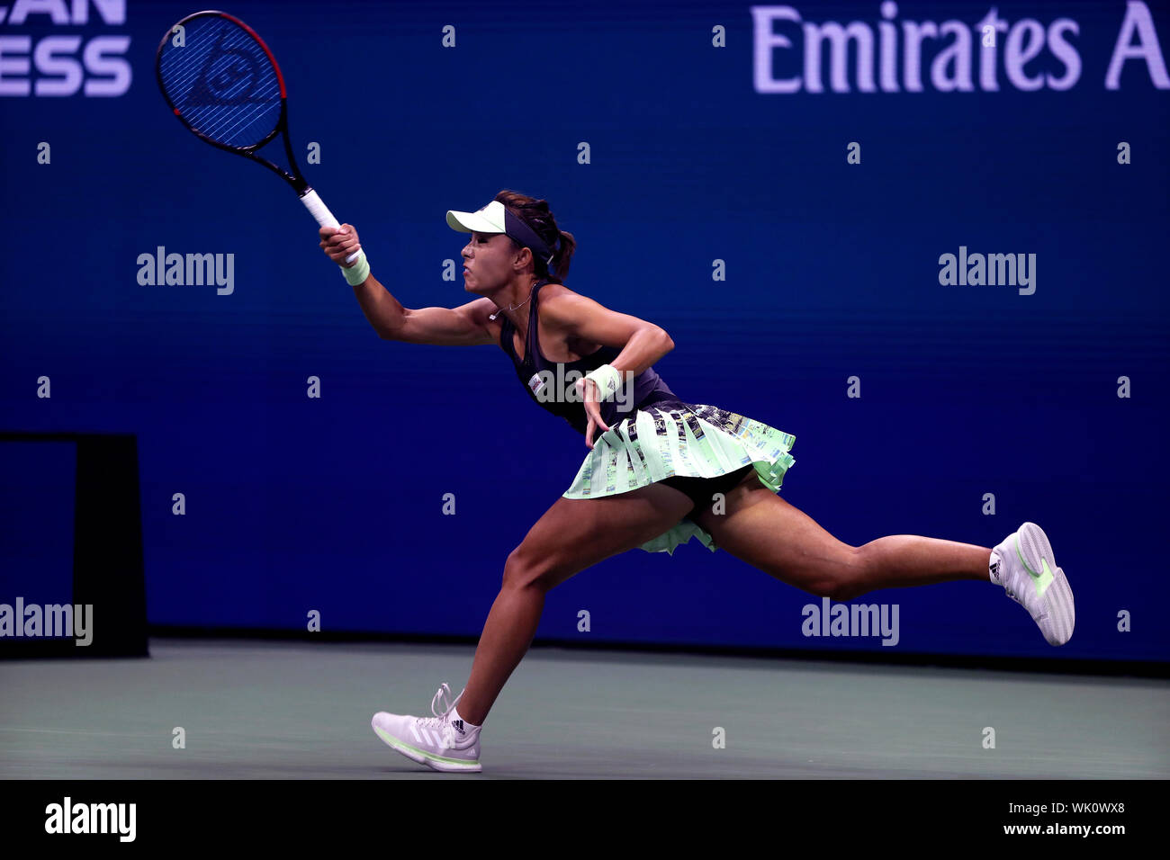 Flushing Meadows, New York, Vereinigte Staaten - 3 September 2019. Wang Qiang von China während ihrer Viertel Finale gegen Serena Williams bei den US Open in Flushing Meadows, New York. Williams gewann das Match ihr 100 US Open match Sieg aufzeichnen. Quelle: Adam Stoltman/Alamy leben Nachrichten Stockfoto