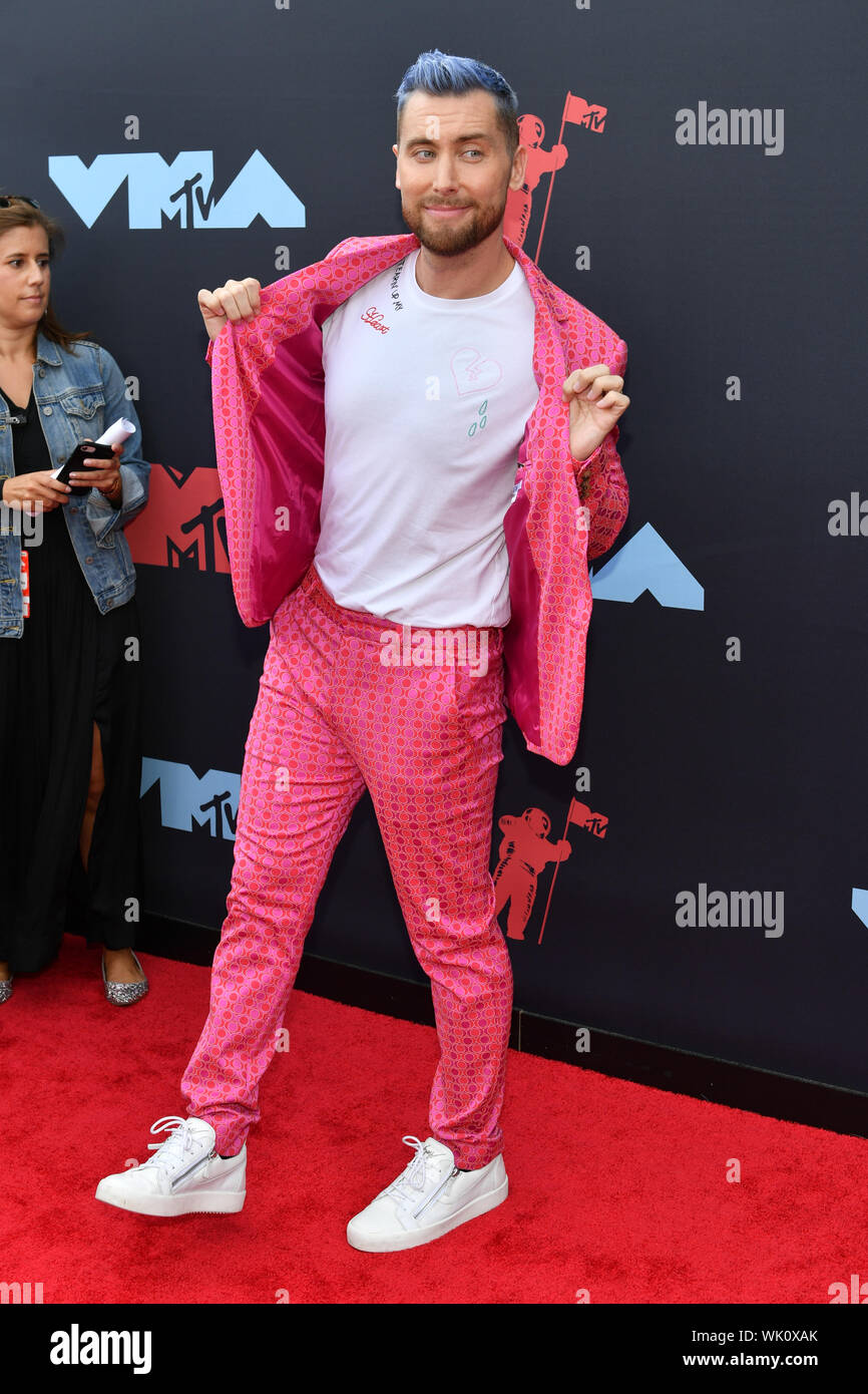 Lance Bass sorgt sich die 2019 MTV Video Music Awards im Prudential Center am 26. August 2019 in Newark, New Jersey. Stockfoto