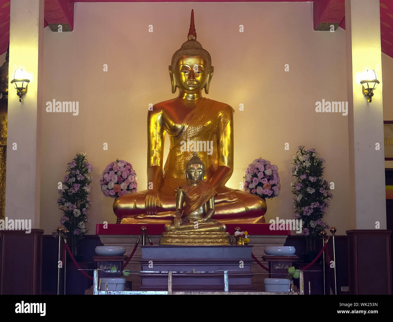 Die Luang phor dam Buddha im Wat Saket in Bangkok, Thailand Stockfoto