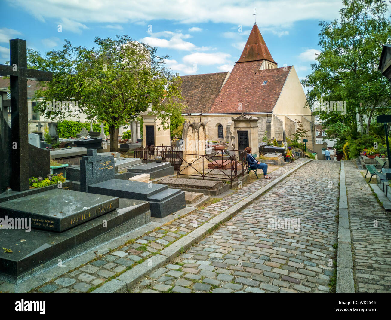 Charonne friedhof und Kirche in Paris Frankreich Stockfoto