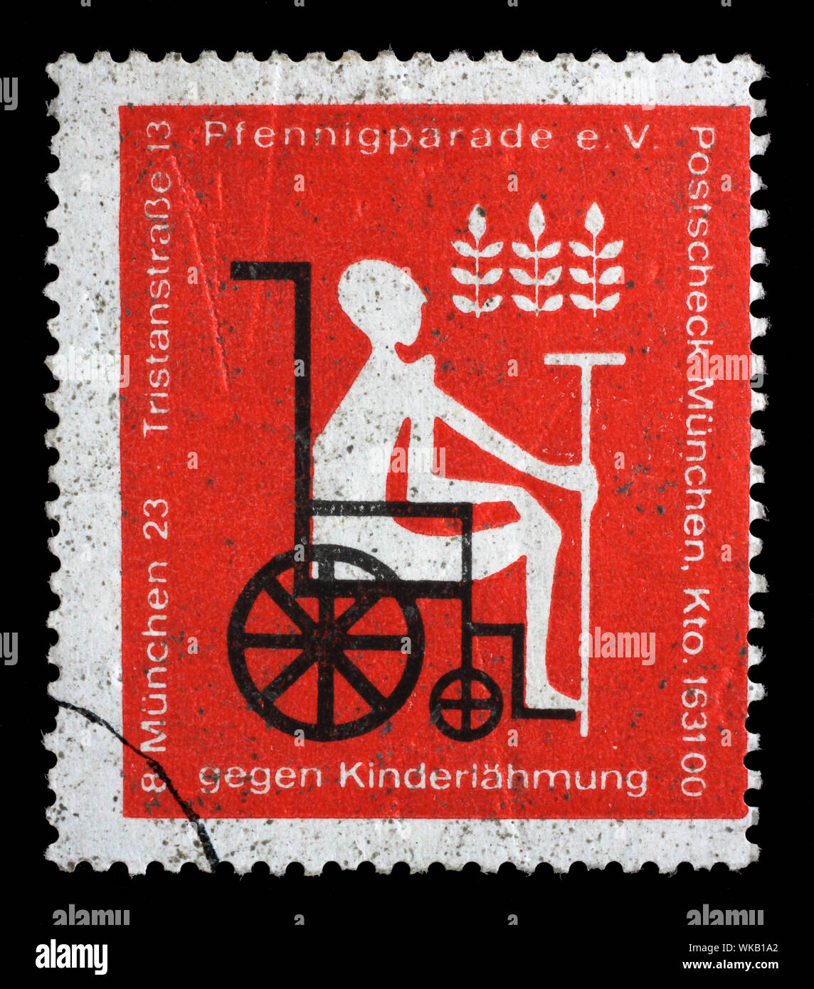 Liebe Stempel gedruckt in Deutschland zeigt Menschen in Rollstühlen, circa 1960. Stockfoto