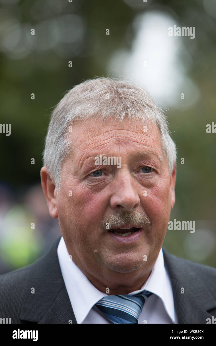 College Green, London, UK. 3. September 2019. Der Premierminister, Boris Schwartz steht vor einer Rebellion durch konservative Abgeordnete über die Pläne der britischen effektiv zu blockieren die EU verlassen, ohne ein Abkommen am 31. Oktober. Die Tories Rebellen einen Antrag im Parlament für eine neue Gesetzgebung Brexit bis Januar 2020 zu verzögern. Es sei denn, die Regierung stimmt Kein-deal beenden oder ein neues Widerrufsrecht Abkommen mit der EU. Stockfoto