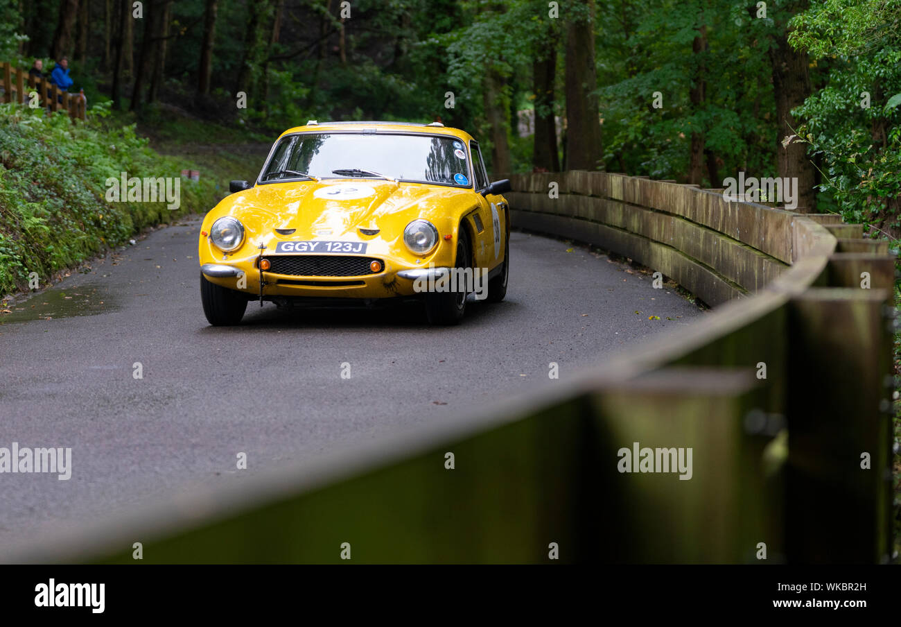 Boness Revival hillclimb Motorsportveranstaltung in Boness, Schottland, Großbritannien. Die 2019 Bo'ness Revival Classic und Bergrennen, erste Schottlands Zweck gebauten motorsport Veranstaltungsort, es 60 Jahre seit zwei Formel 1-Weltmeister Jim Clark hier konkurrierten. Es fand Samstag und Sonntag 31. August 1. September 2019. 38 Richard Morris TVR 2500 Stockfoto