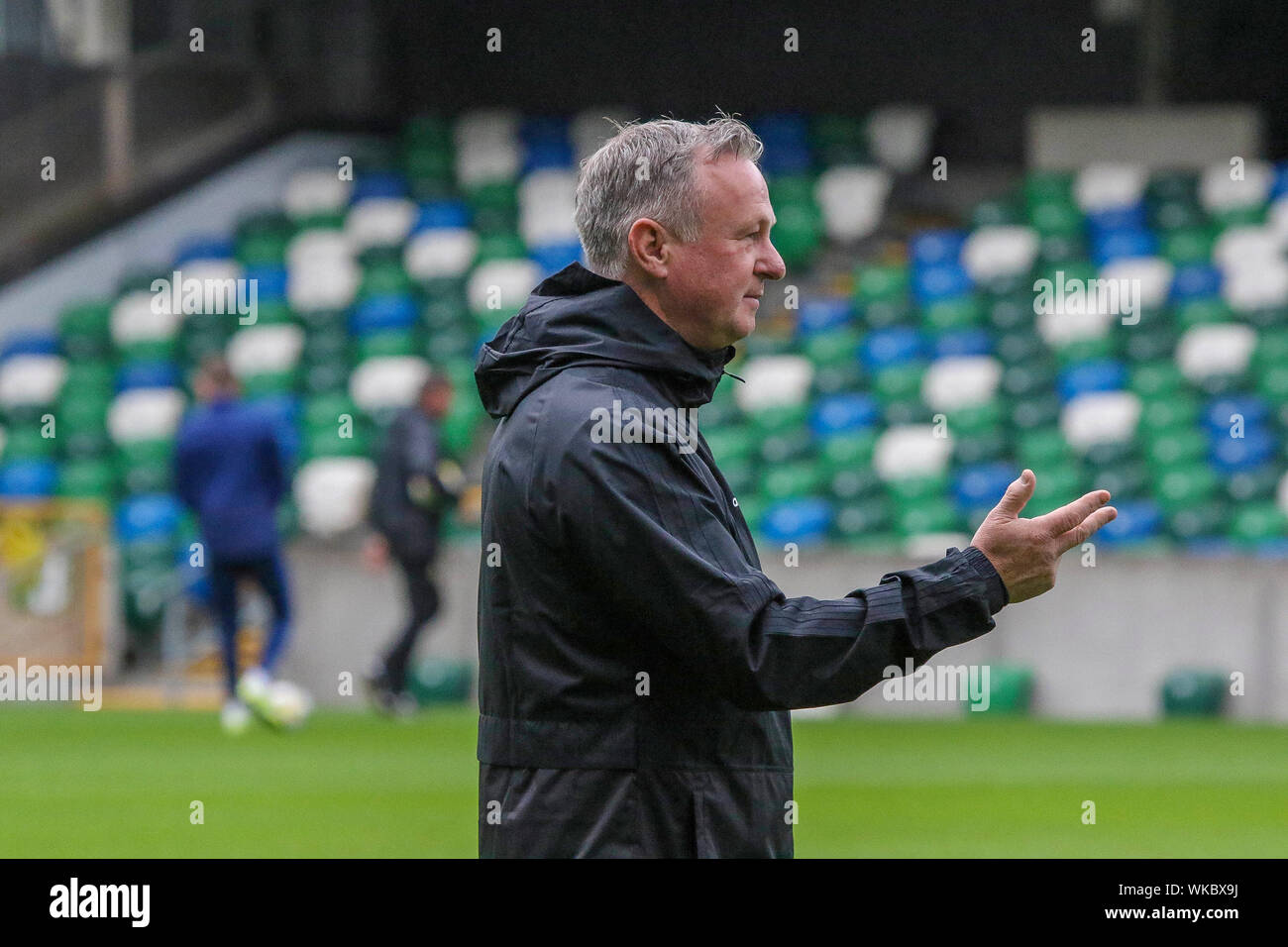 Windsor Park, Belfast, Nordirland. 04. September 2019. Nordirland Ausbildung in Belfast heute Morgen vor ihren internationalen Fußball Freundschaftsspiel gegen Luxemburg morgen Abend im Stadion. Nordirland Manager Michael O'Neill am Morgen. Quelle: David Hunter/Alamy Leben Nachrichten. Stockfoto