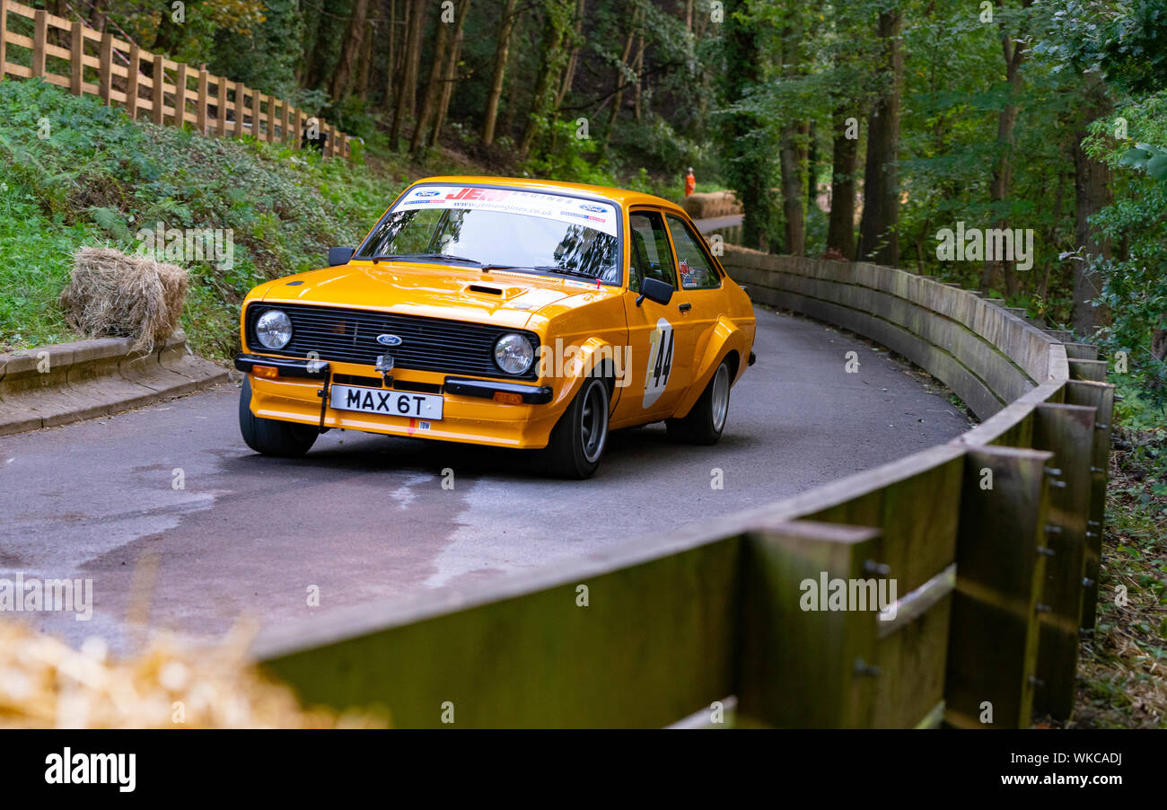 Boness Revival hillclimb Motorsportveranstaltung in Boness, Schottland, Großbritannien. Die 2019 Bo'ness Revival Classic und Bergrennen, erste Schottlands Zweck gebauten motorsport Veranstaltungsort, es 60 Jahre seit zwei Formel 1-Weltmeister Jim Clark hier konkurrierten. Es fand Samstag und Sonntag 31. August 1. September 2019. 44. Gary Maxwell. Ford Escort. Stockfoto