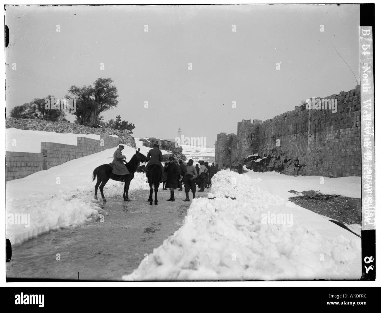 Jerusalem während einer verschneiten Winter. Nordwand mit Antriebe des Schnees Stockfoto