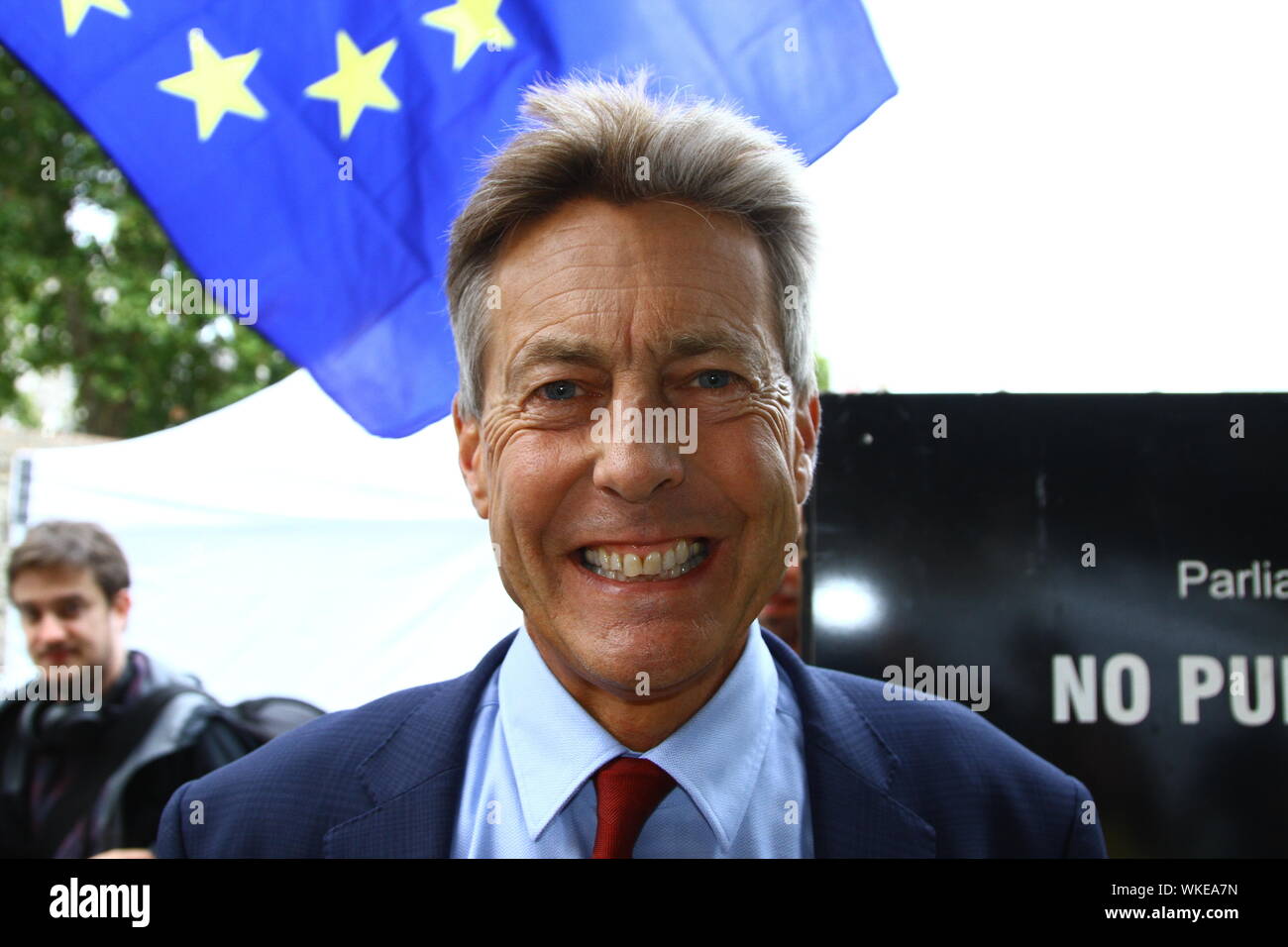 BEN BRADSHAW MP AM COLLEGE GREEN IN WESTMINSTER AM 3RD. SEPTEMBER 2019. ARBEIT MPS. ARBEITS- UND GENOSSENSCHAFTSPARTEI. BRITISCHE POLITIKER. POLITIK. MPS. SOZIALISTEN. WIDERSTAND. RUSSELL MOORE-PORTFOLIO-SEITE. Stockfoto
