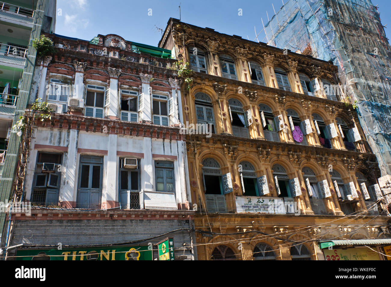 Die koloniale Architektur des historischen Zentrums in Yangon Stockfoto