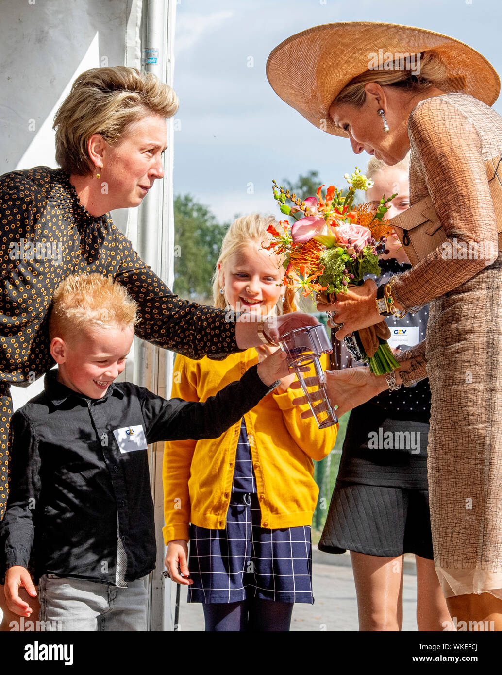 Queen Maxima der Niederlande opes Das 1. Grüne Mineral Werk in Beltrum. Die Groene Mineralen Centrale ist die erste Anlage in den Niederlanden, wo Gülle und anderen organischen Restwasser erfolgreich in einen Dünger Ersatz getrennt sind, ein Bodenverbesserer und sauberem Wasser. Foto: Patrick Van Katwijk/NIEDERLANDE OUT POINT DE VUE | Stockfoto