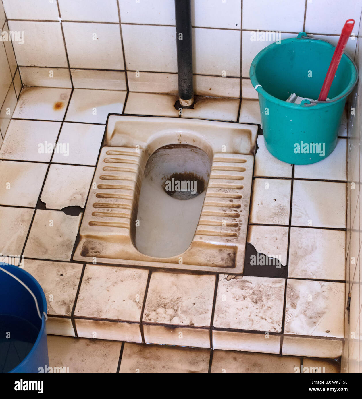 Dreckige Toilette im Süden von Madagaskar Stockfotografie - Alamy