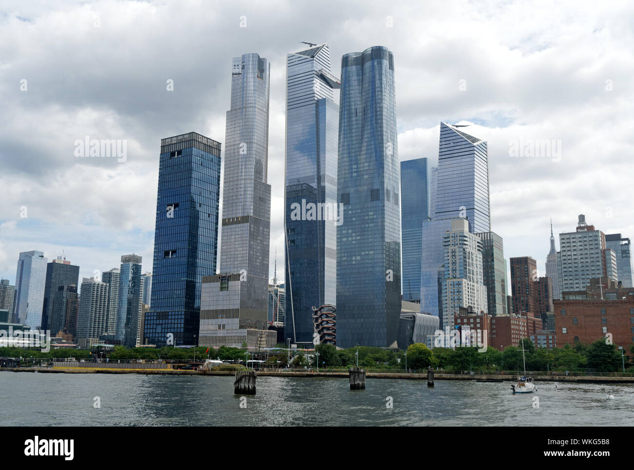 Hudson Yards in Chelsea auf der west Side von Manhattan mit Blick auf den Hudson River, ist der größte private Real Estate Development in den USA durch die Gegend. Stockfoto