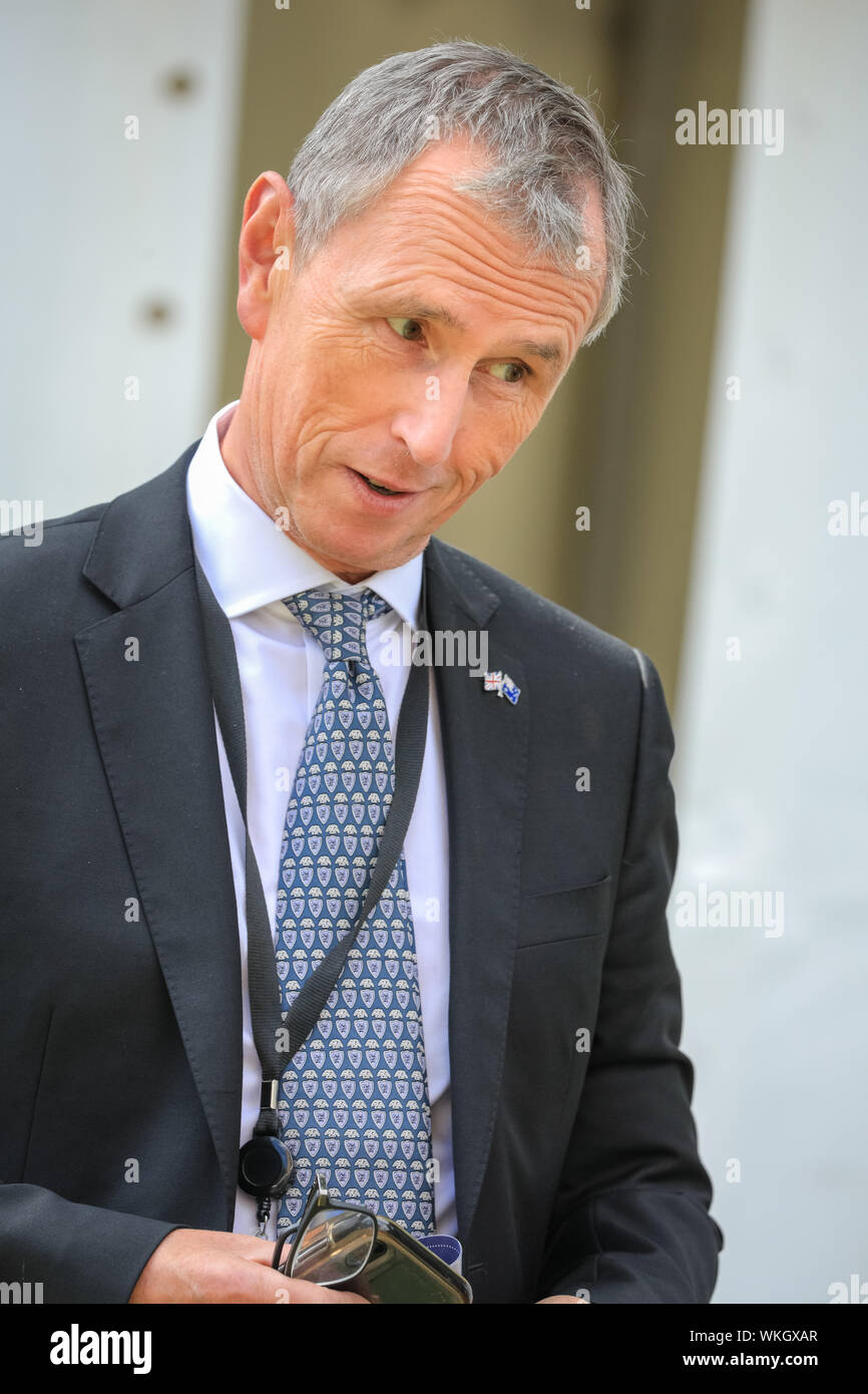 Westminster, London, 04. Sep 2019. Nigel Evans, MP, konservative Brexiteer und ERG am College Green über aktuelle Verfahren im Unterhaus, befragt. Credit: Imageplotter/Alamy leben Nachrichten Stockfoto