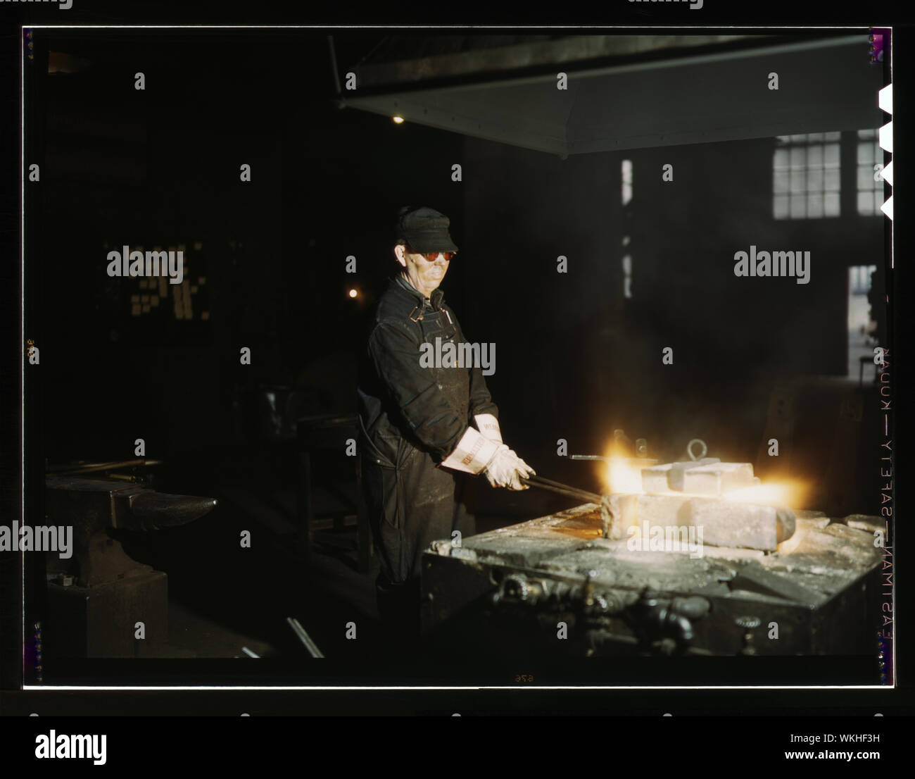 John Kelseh h, Kelsch, Schmied, an seinem in der Schmiede im roundhouse Forge, Rock Island R.R., Blue Island, Illinois Stockfoto