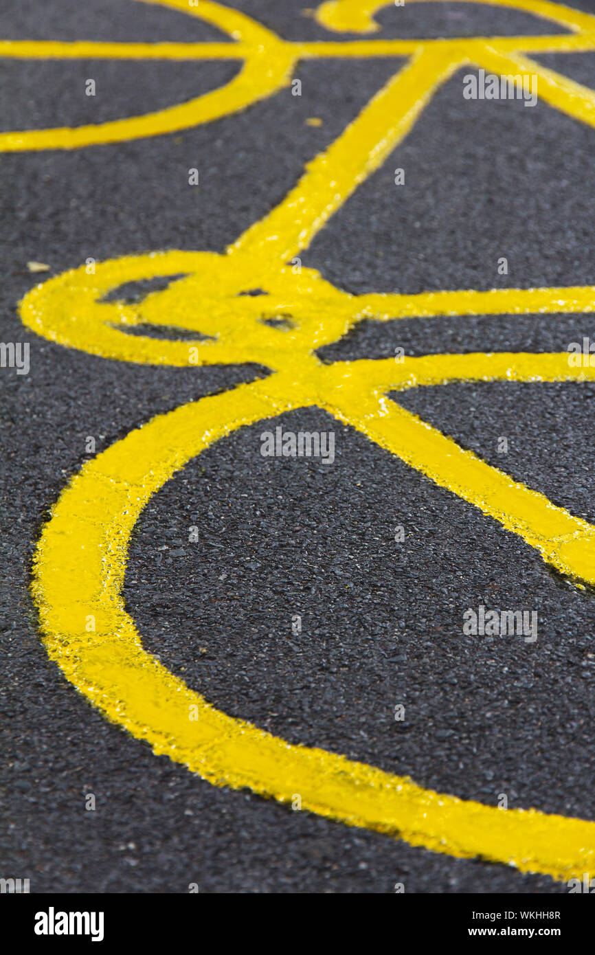 Fahrrad-Zeichen auf dem Boden Stockfoto