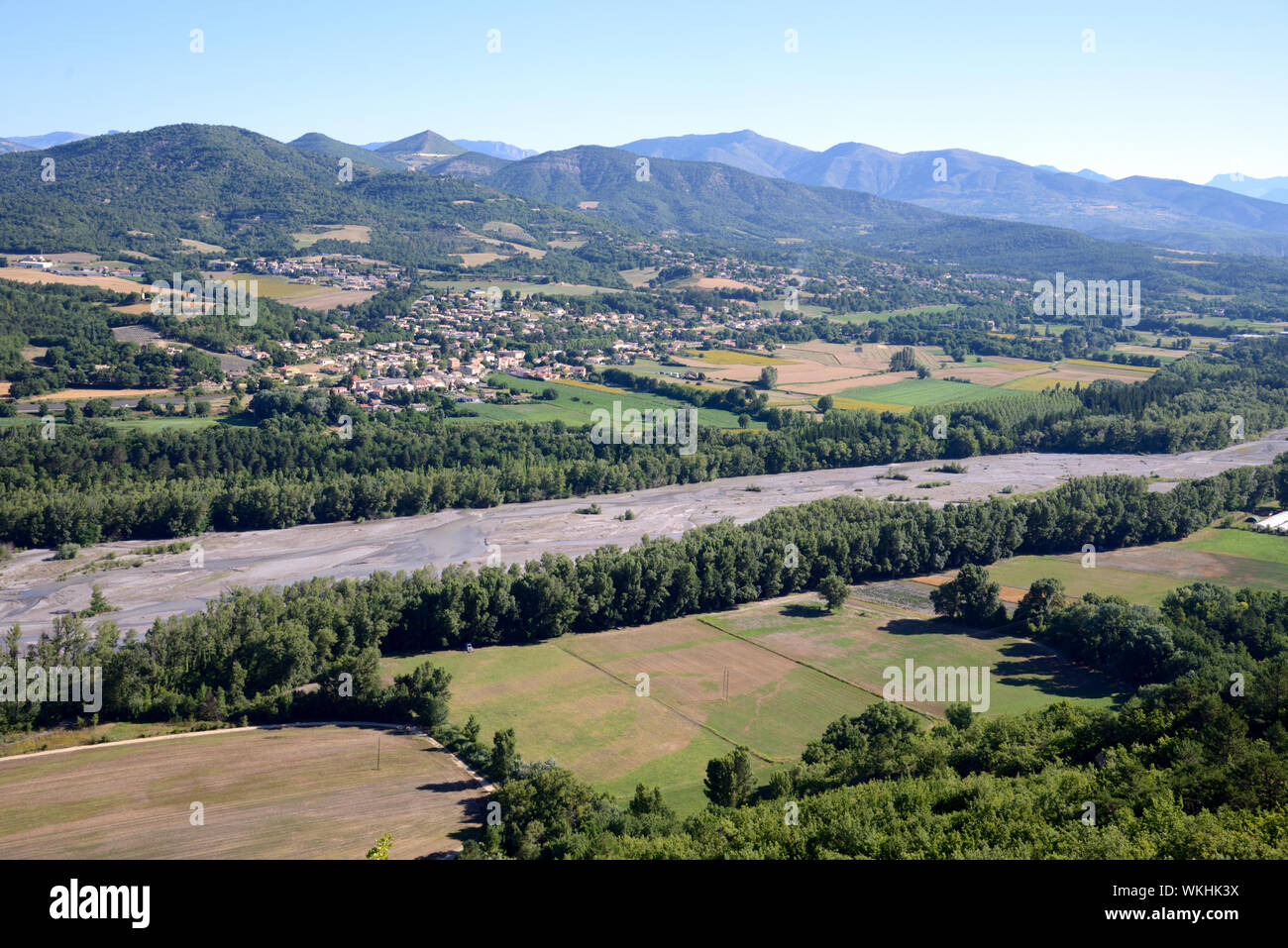 Panoramablick auf bléone Tal, & Mallemoisson, Teil des Geoparks oder Réserve Géologique de Haute Provence, Alpes-de-Haute-Provence Provence Frankreich Stockfoto